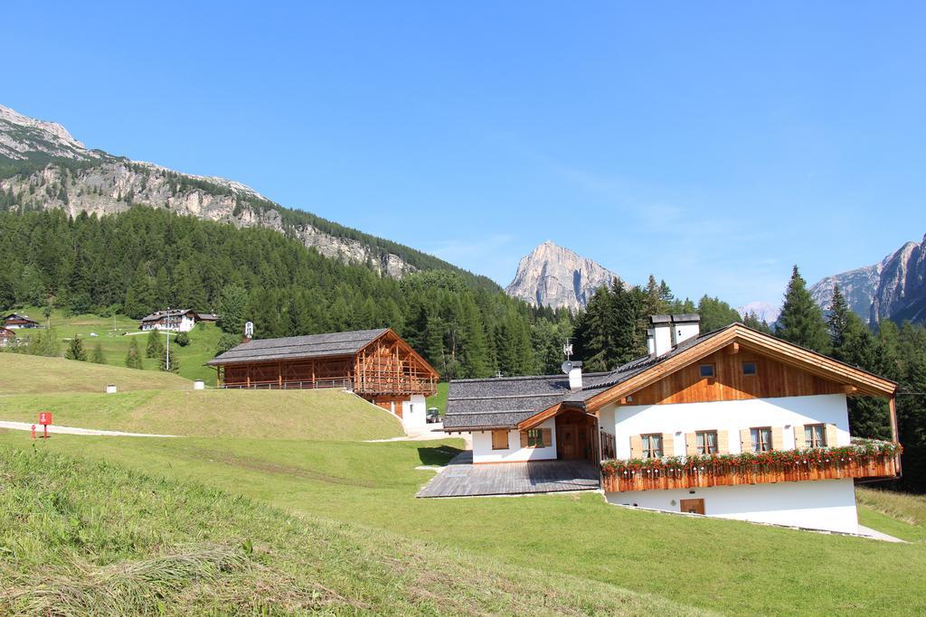 Jaegerhaus Agriturismo Cortina d'Ampezzo Buitenkant foto